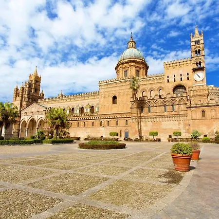 Kalaciuri Pensión 3*